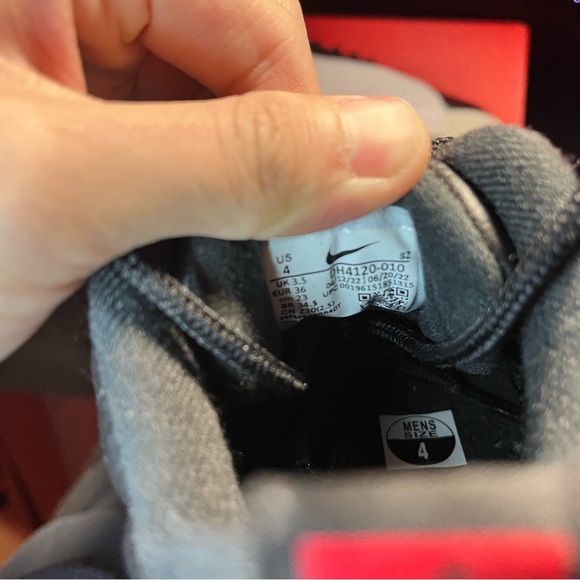 Jordan 12 Golf “Playoffs” Men’s size 4 - Picture 6 of 8